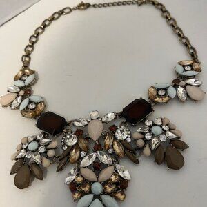 Multicolor stones statement necklace.